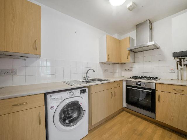 Flat for sale in Lower Edmonton, Edmonton