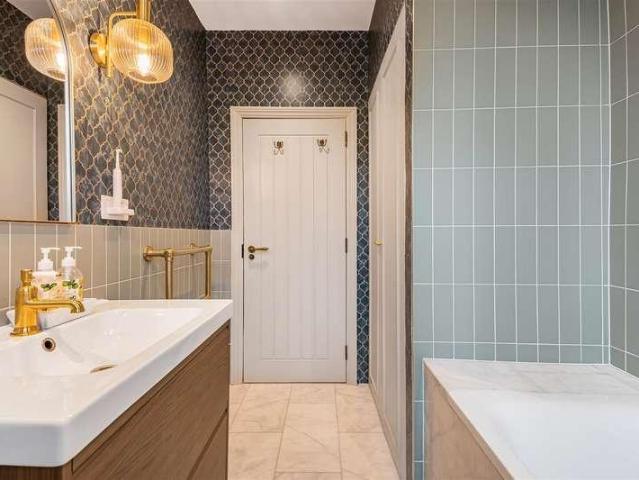 Flat for sale in Royal Borough of Kingston upon Thames, Greater London
