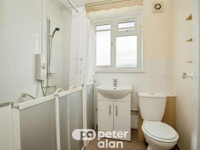 Flat for sale in Southville, Wales