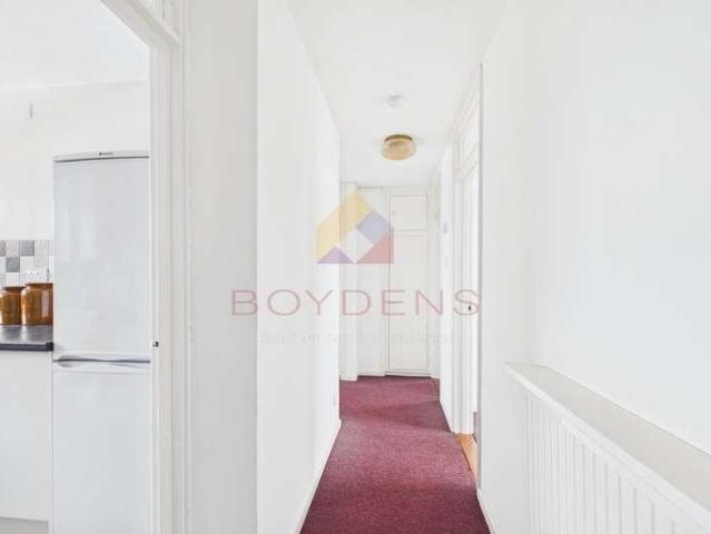 Flat for sale in Frinton and Walton, Dale Hill