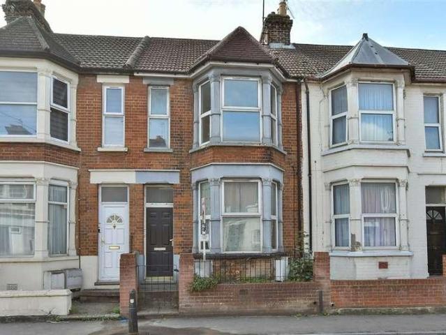 Flat for sale in Gillingham