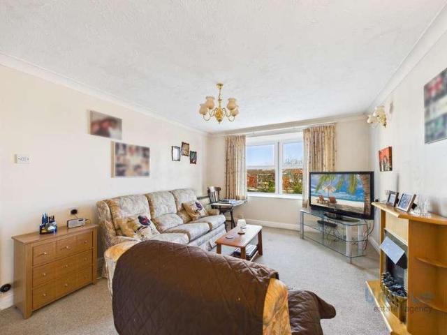 Flat for sale in St Annes, Fylde