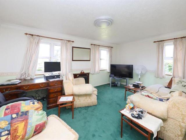 Flat for sale in West Drayton, Greater London