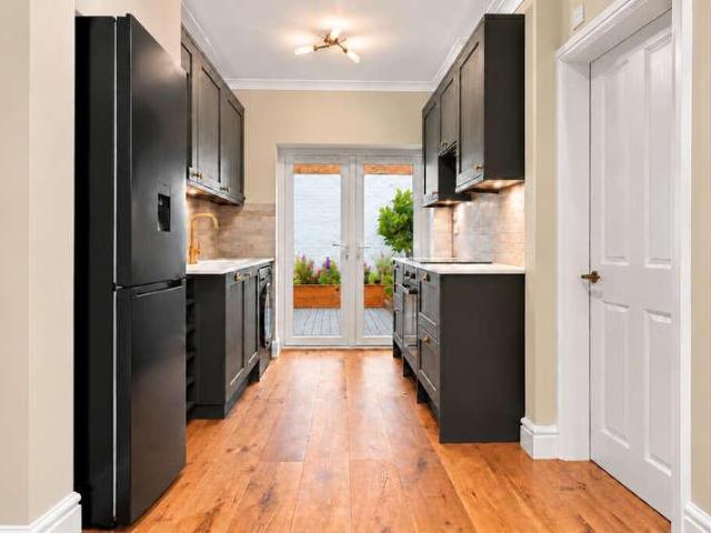 Flat for sale in Kensal Town, Greater London