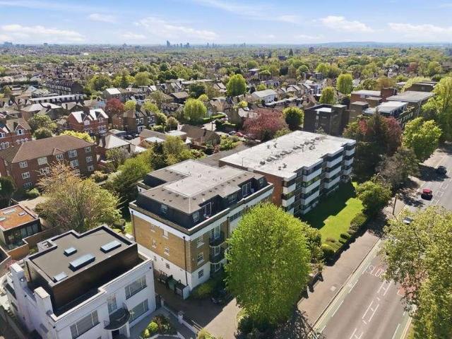 Flat for sale in South Woodford, Isle Of Man