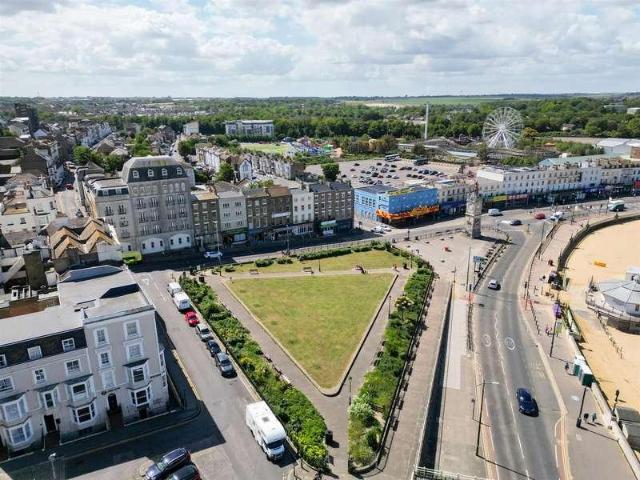 Flat for sale in Westbrook, Acol