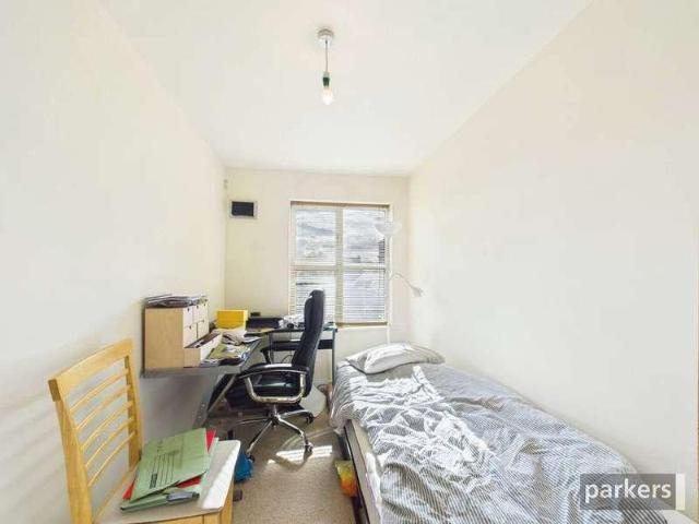Flat for sale in Reading
