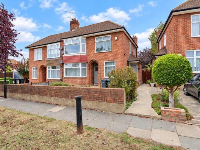 Flat for sale in Carterhatch, Greater London