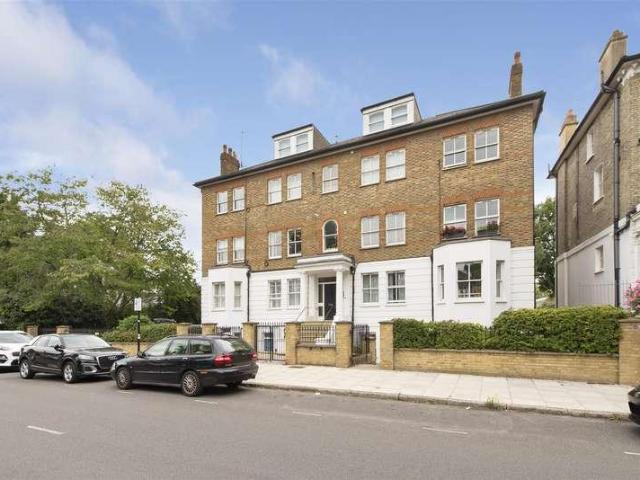 Flat for sale in Gospel Oak, Greater London
