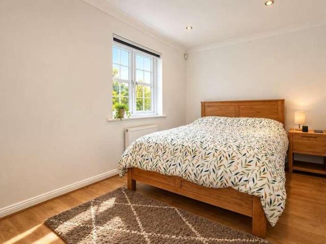 Flat for sale in Horsell, Woking