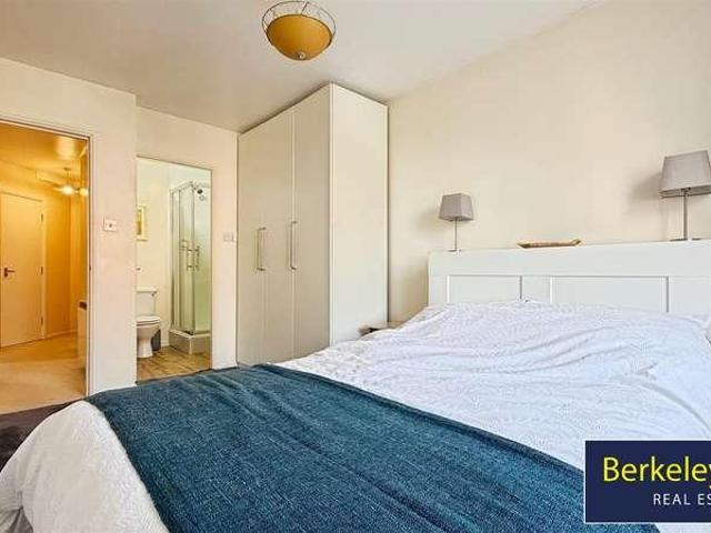 Flat for sale in Calderstones, Wirral