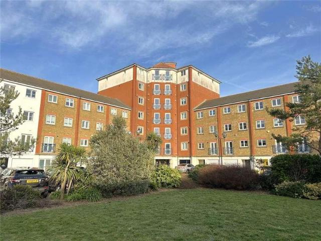 Flat for sale in Sovereign Harbour, Eastbourne