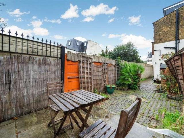 Flat for sale in London Borough of Merton, Greater London