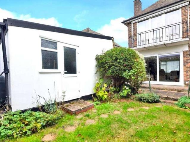 Flat for sale in Banstead, Reigate and Banstead