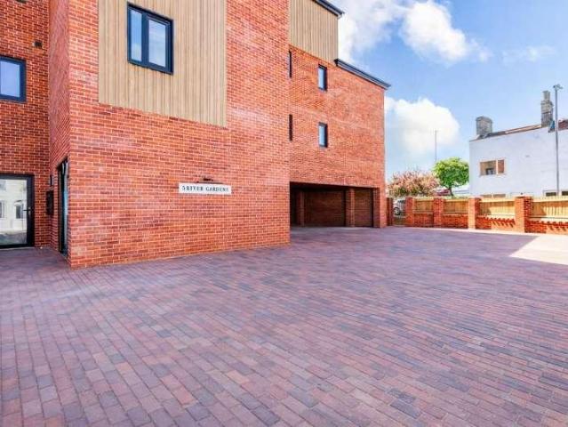 Flat for sale in Stokesby, Norfolk