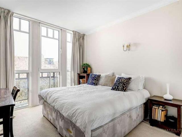Flat for sale in Westminster, Greater London