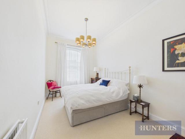 Flat for sale in South Cliff, Kepwick