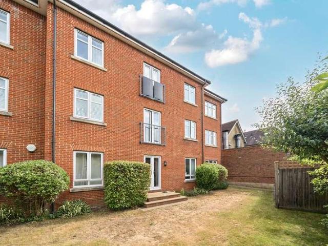 Flat for sale in Blackhills, Surrey
