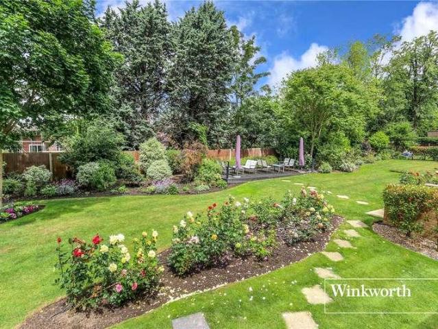 Flat for sale in London Borough of Barnet, Greater London