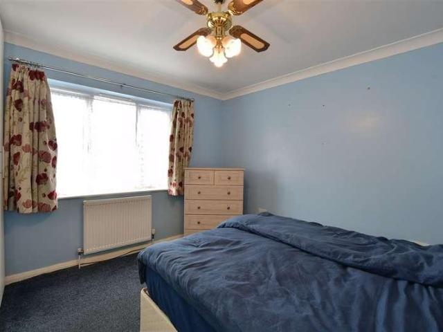 Flat for sale in Wickford