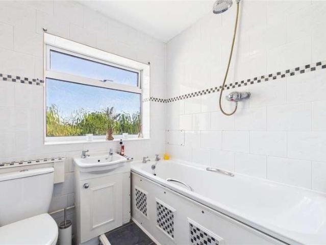 Flat for sale in Tadley, Priest Down