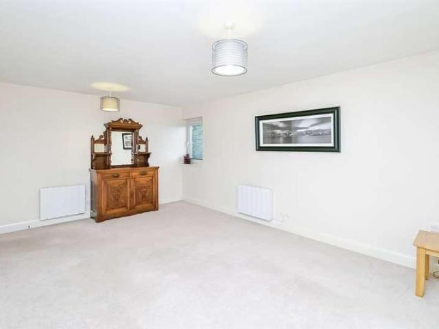 Flat for sale in Barry Island, Barry