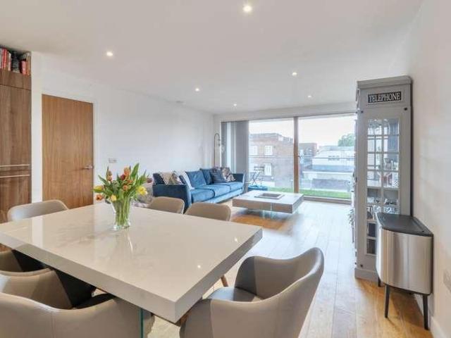 Flat for sale in Greater London