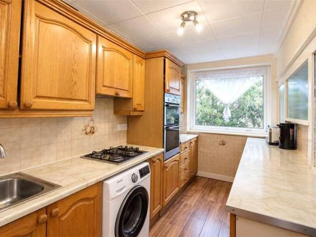 Flat for sale in Prittlewell, Southend-on-Sea