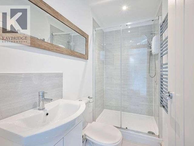 Flat for sale in Woodcote, Epsom