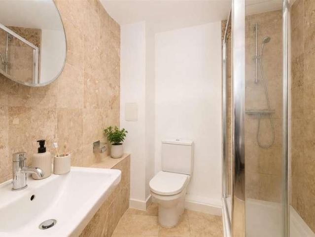 Flat for sale in Hoxton, De Beauvoir Town