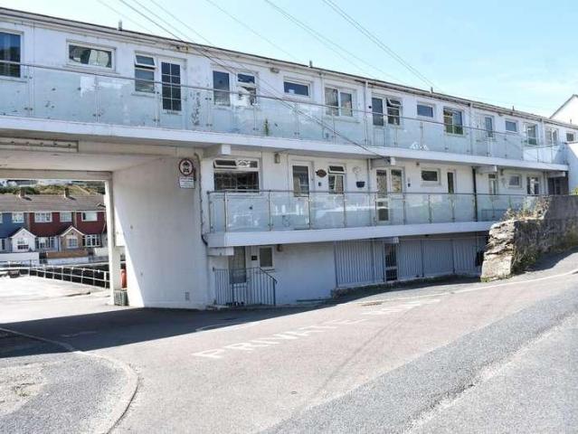 Flat for sale in Portreath, Cornwall