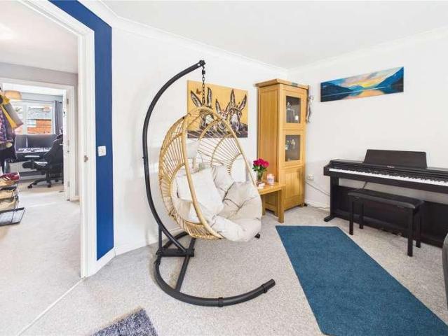 Flat for sale in Newbury, West Berkshire