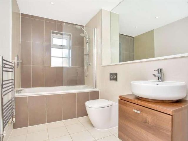 Flat for sale in Nork, Red Hill