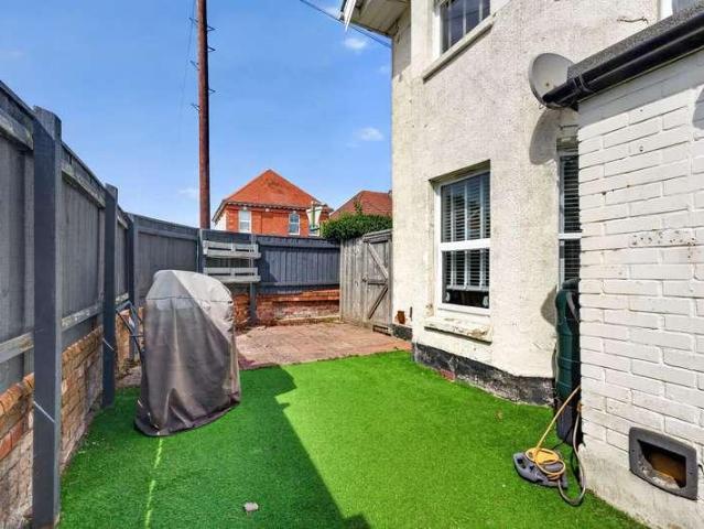 Flat for sale in Iford, Bournemouth