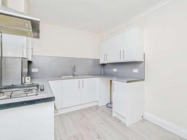 Flat for sale in Porthcawl, Nottage