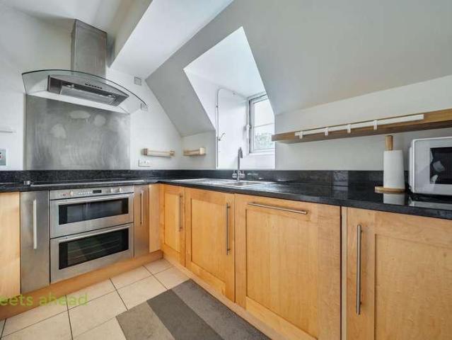 Flat for sale in London Borough of Croydon, Greater London