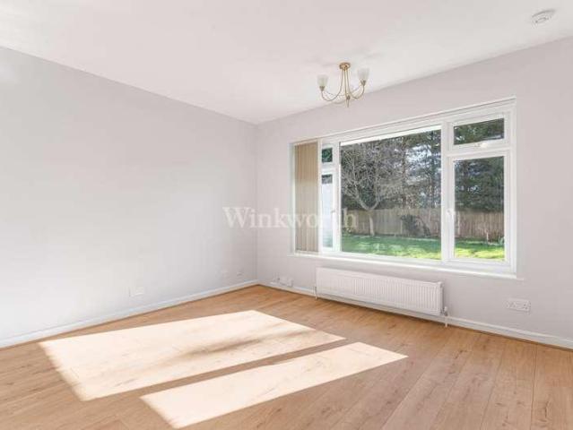 Flat for sale in Greater London
