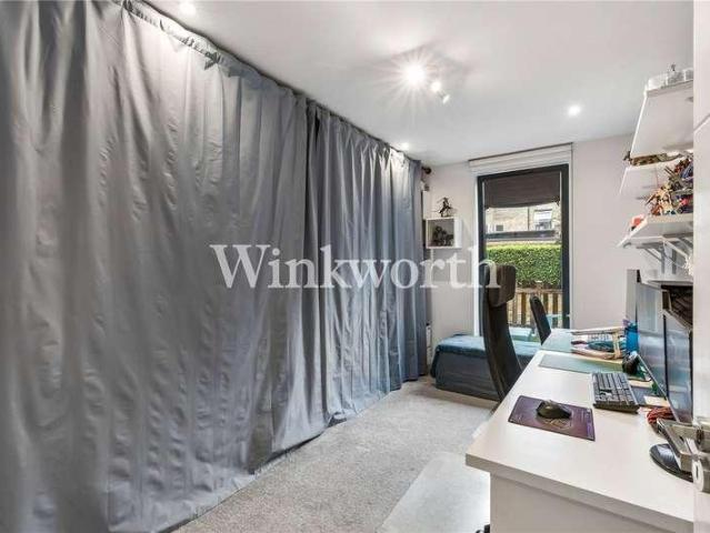 Flat for sale in Greater London