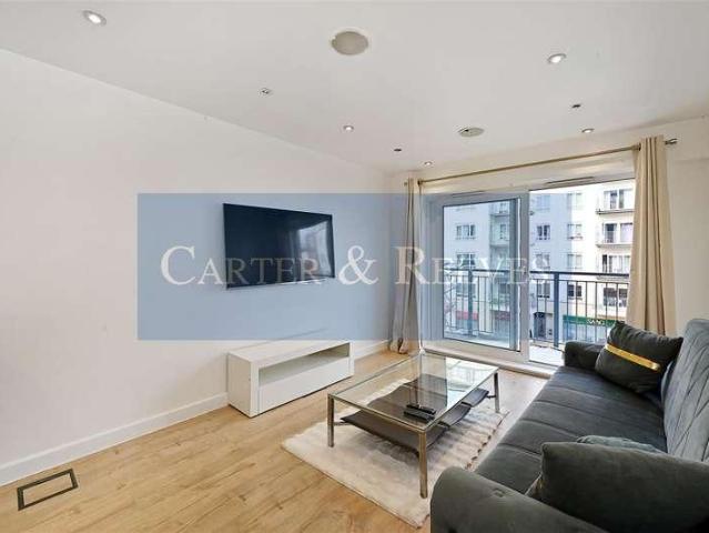 Flat for sale in Beaufort Park, Greater London