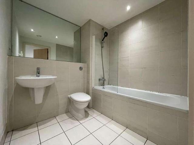 Flat for sale in City Centre, Georgia