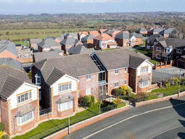 Flat for sale in Mynydd Isa, Wales
