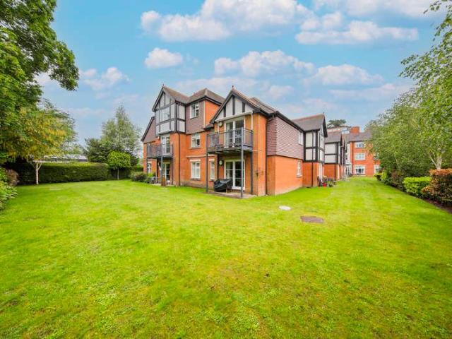 Flat for sale in St James, Sandown Park