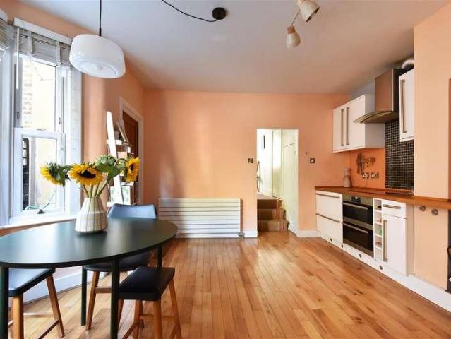 Flat for sale in London Borough of Lewisham, Greater London