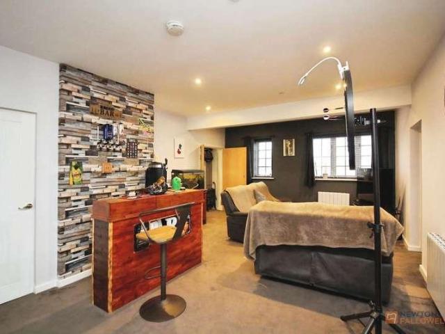 Flat for sale in Barwell, Hinckley and Bosworth