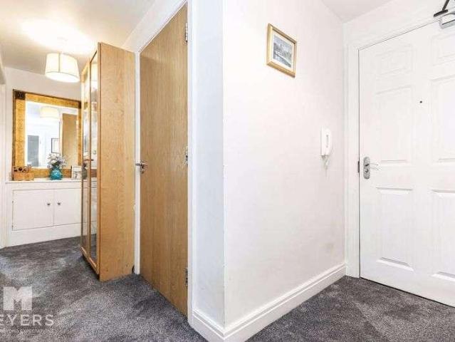 Flat for sale in Wick, Bournemouth