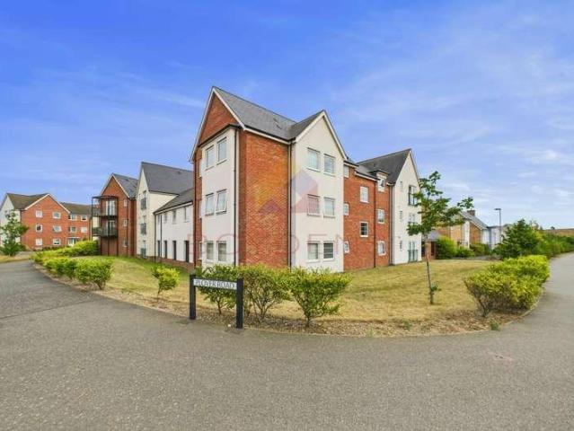 Flat for sale in Fordham Heath, Essex