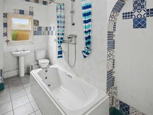 Flat for sale in Caldermill, East Midlands