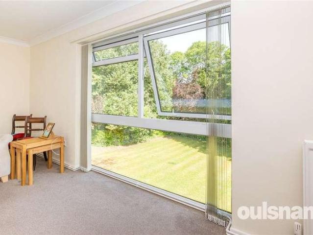 Flat for sale in Cotteridge, West Midlands