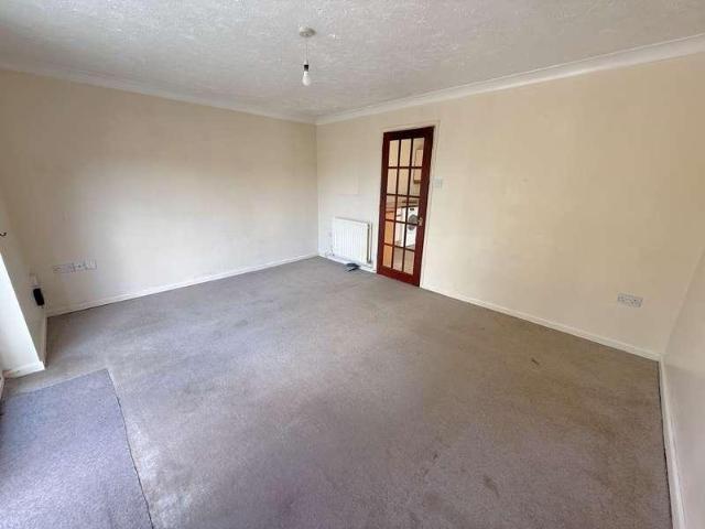 Flat for sale in Shirley Park, City Of Southampton