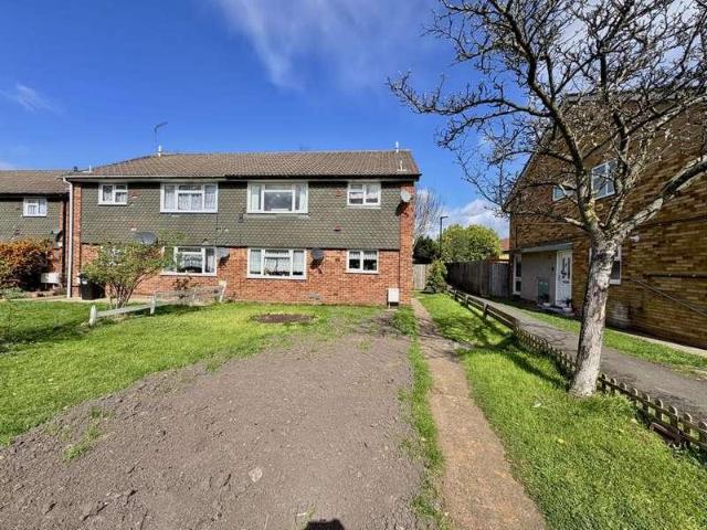 Flat for sale in London Borough of Hounslow, Heston